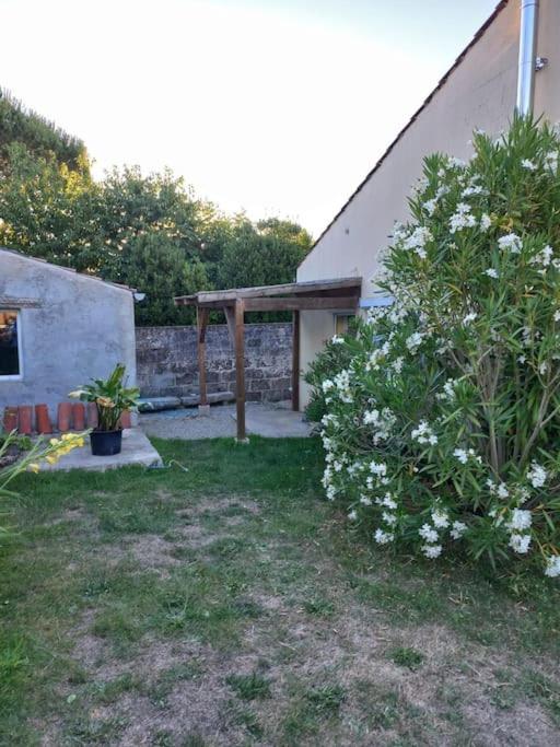 Maisonnette Marine Landeronde Εξωτερικό φωτογραφία